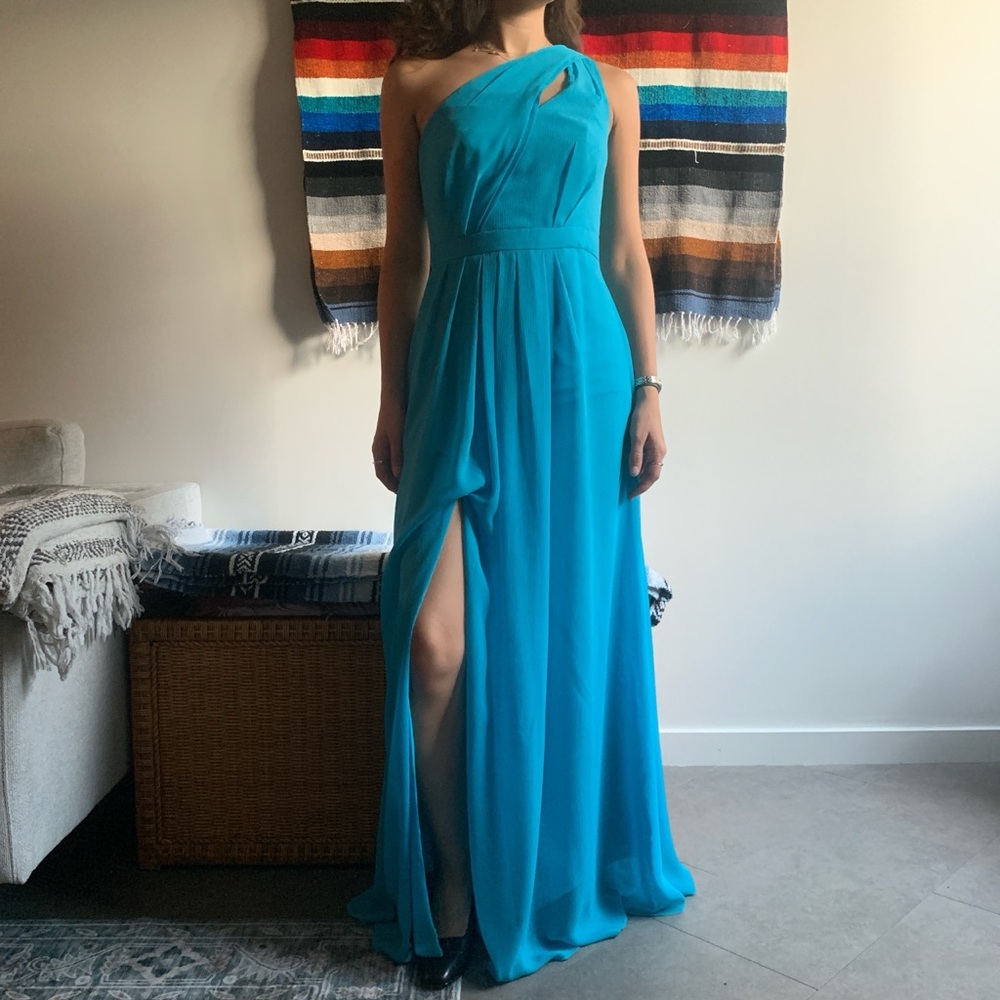 Gorgeous Floor Length Aqua Blue Dress